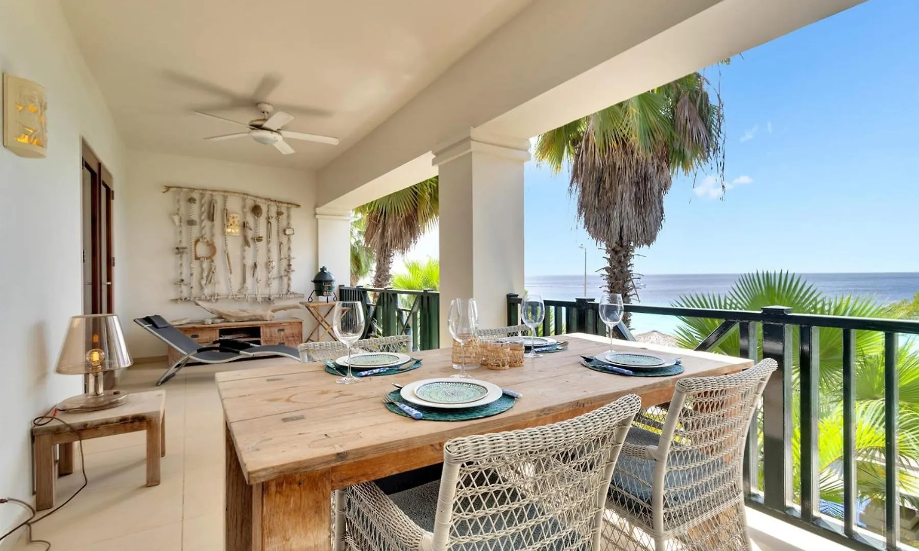 Chachacha Ocean View Apartment On The Sea Kralendijk